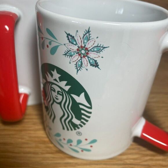 2 Starbucks 2020 Poinsettia Mistletoe Logo Holiday Red Handle Christmas Mug Pair - Picture 10 of 13